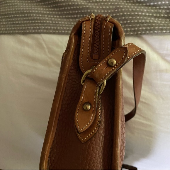 Vintage Dooney & Bourke All Weather Crossbody Handbag - Picture 4 of 6